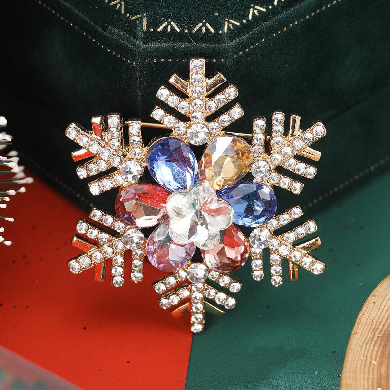 Trendy Rhinestone Snowflake Crystal Flower Brooches Pins For Women Coat Banquet Party Accessories Gifts