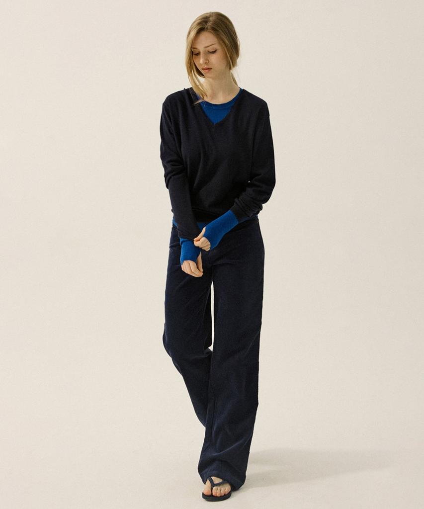 OATMEAL CAFE Timeless Essential V-Neck Knit - Navy