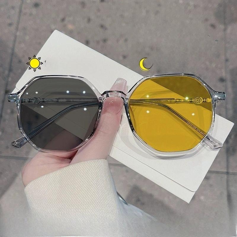 Night Vision Color Changing Day and Night Myopia Glasses Photochromic Myopia Glasses Driving-Specific UV Protection Anti-Glare Night Vision Eyewear