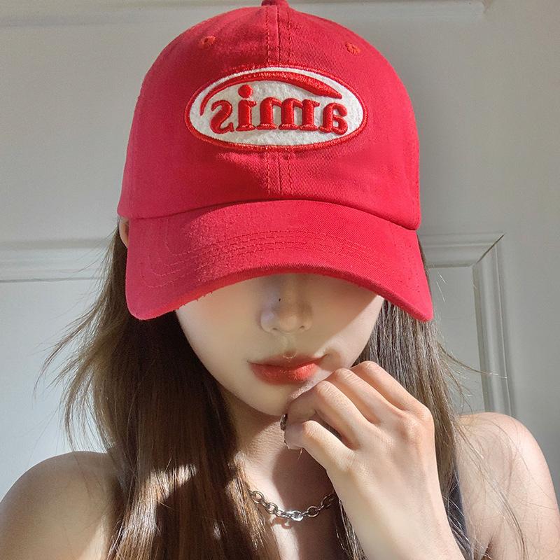 Rote Baseballkappe für Damen im Frühling und Sommer Lässig und Vielseitig Großer Kopfumfang Lässt das Gesicht kleiner erscheinen Weiches Oberteil Baseballkappe Sonnenhut