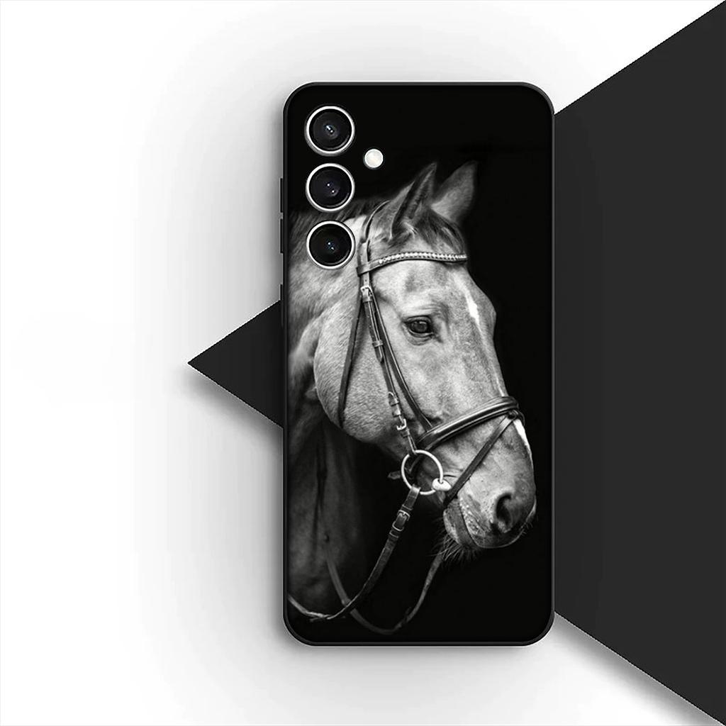 Cover for Samsung Galaxy S10 S8 S9 Plus A33 A34 A31 70 A71 A72 Note 20 9 8 S10E Casing Phone Case Running Wild Horse Wallpaper