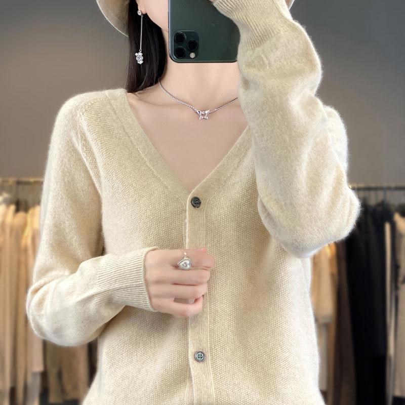 V-neck Cardigan for Women In Autumn and Winter Style Osmanthus Needle Knitted Cardigan Gentle and Versatile Long-sleeved Sweater Jacket