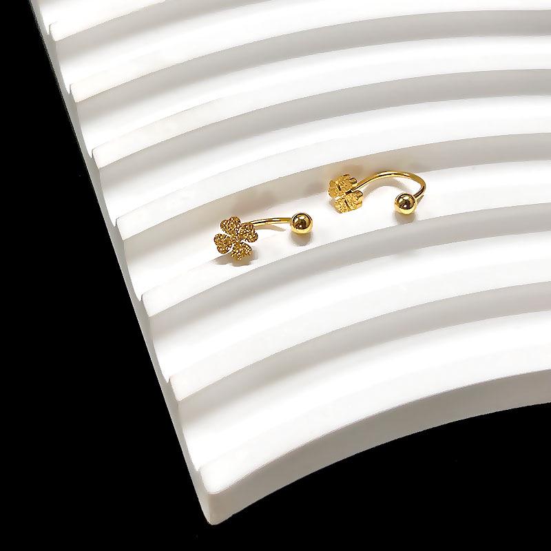 Elegant U-Shaped Black Titanium Four-Leaf Clover Flower Stud Earrings for Women