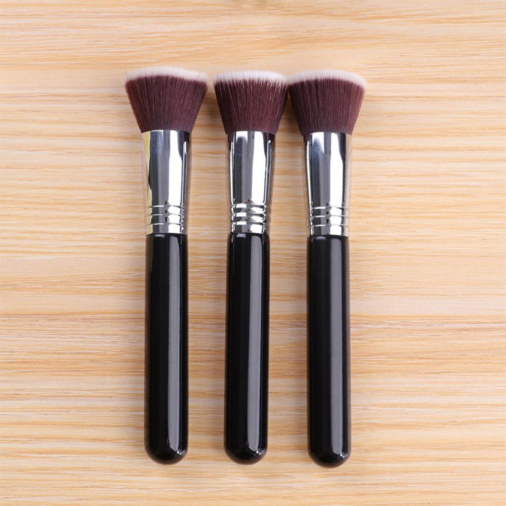 Outil cosmétique de brosse de maquillage de fond de teint de grande flamme de poudre douce