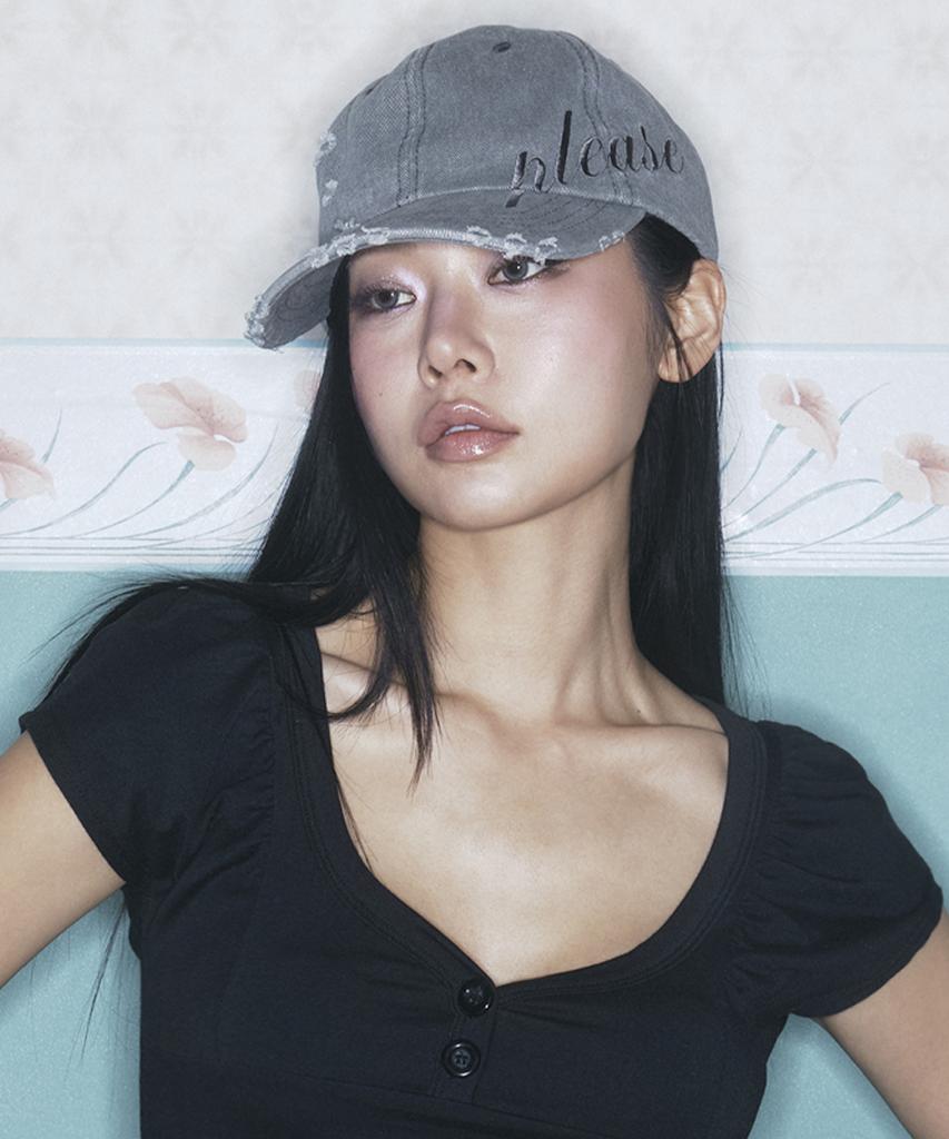 Peullijeunopallou Ran Distressed Cap (Grey)