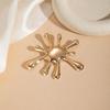 European & American Retro Firework Brooch for Women - Elegant, Versatile Metal Pin for Suit Jackets
