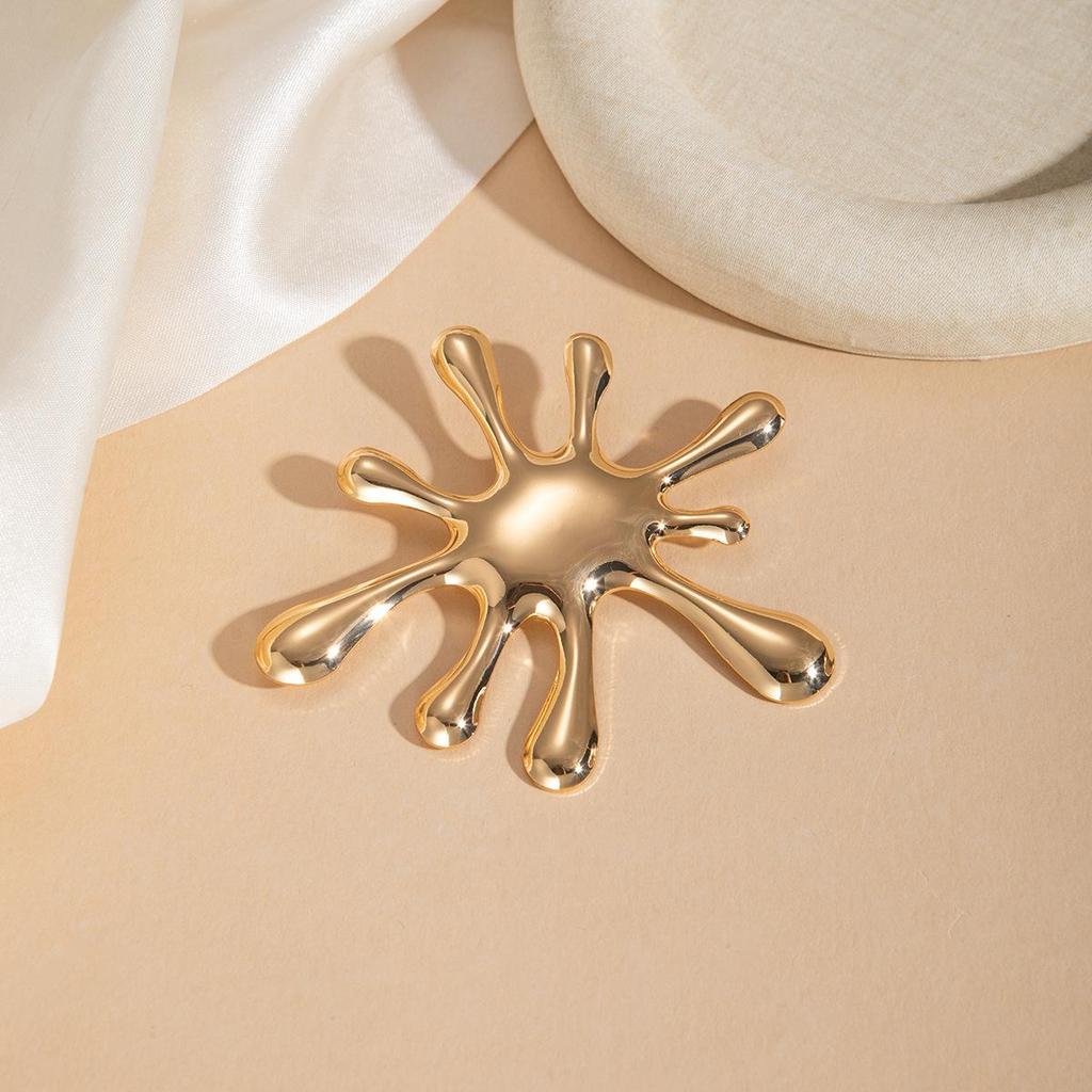 European & American Retro Firework Brooch for Women - Elegant, Versatile Metal Pin for Suit Jackets