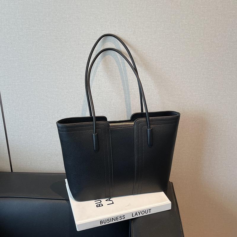 Premium sense large capacity class bag tote bag 2025 new trendy fashion versatile retro shoulder bag