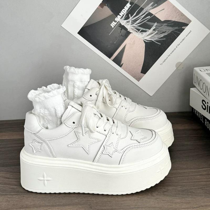 Popular Little White Shoes Women's 2025 New Autumn Super Fire Fashion Versatile Sports and Leisure Shoes Platform Star Board Shoes