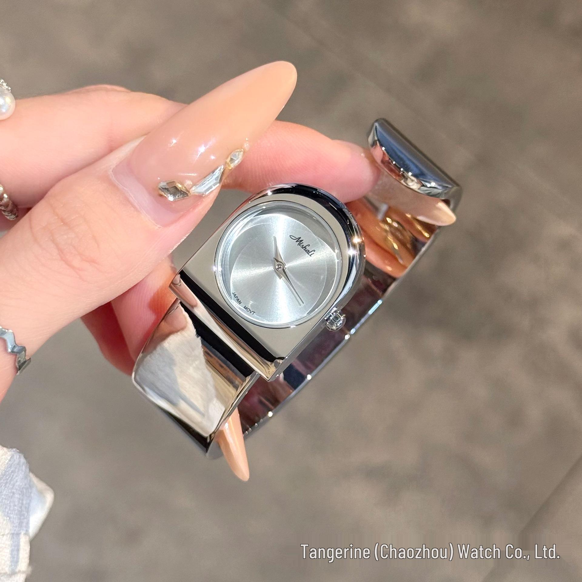 

Женские часы Milissa Анкара Красные Минималистичные Роскошные Стальной Браслет - Модные, Изысканные, Высококлассный Стиль.