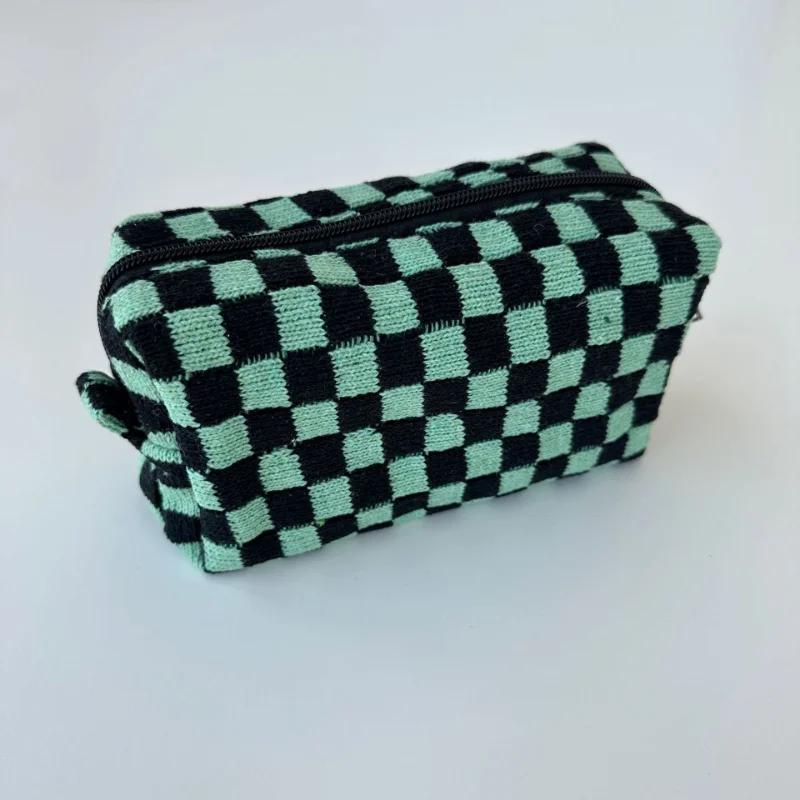 Colorful Checkerboard Plush Clutch Makeup Bag Large Capacity Cosmetic Storage Bag Skincare Organizer Toiletries Bag