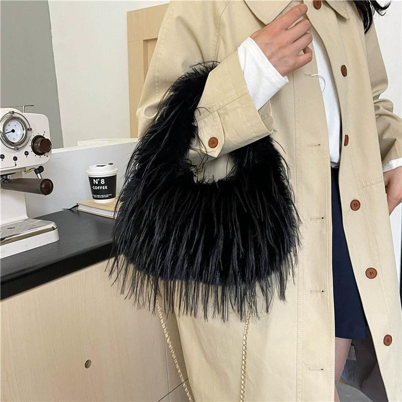 Women Plush Small Purse Soft Luxury Tote Handbag Faux Fur Fluffy Wrist Bags Girls Winter Daily Crossbody Shoulder Bag