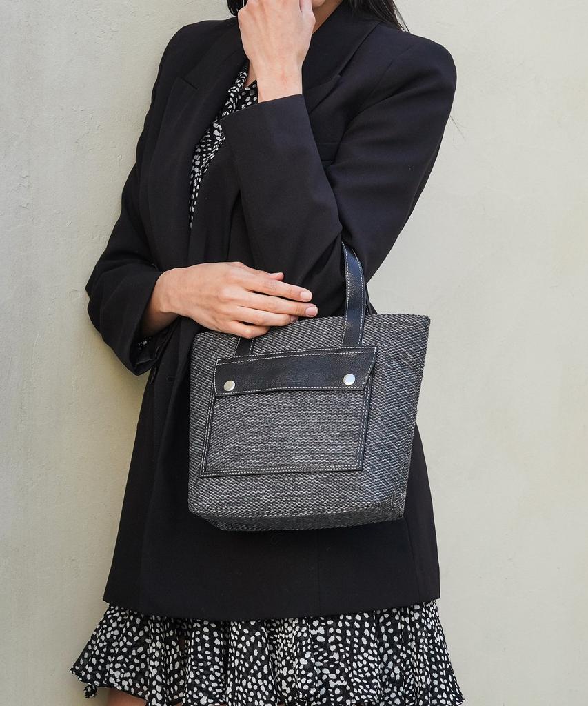 Fasciera Letter Pocket Tote Bag_Sagita06