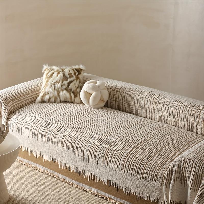 Thicken Fleece Sofa Towel with Tassels, Geometric Graduating Lines Jacquard for Living Room Space Couch Large Size Blanket Leisure Towel