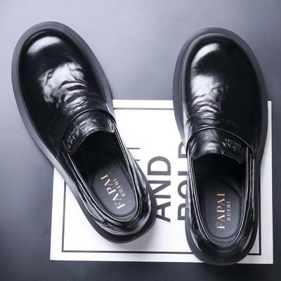 Herbst neue Herren Lederschuhe lässige Slipper mit einem Pedal erste Schicht Rindsleder Businesskleid Lederschuhe mit großem Kopf Trend