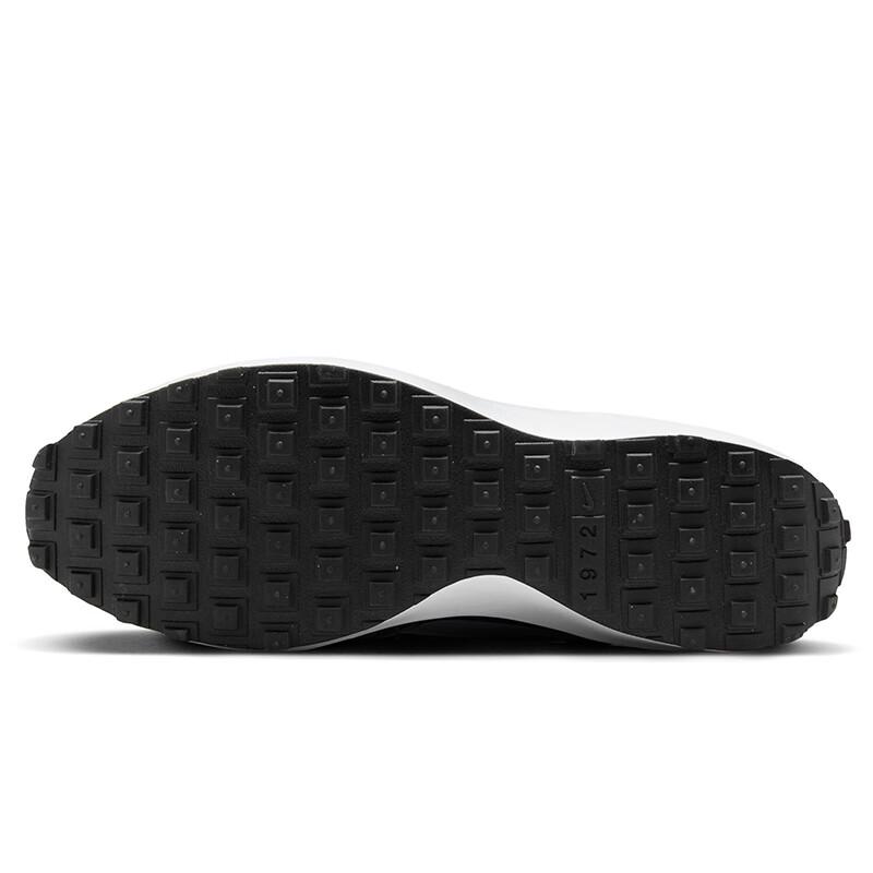 Nike Men's Waffle Nav Cushioning Sports Shoes