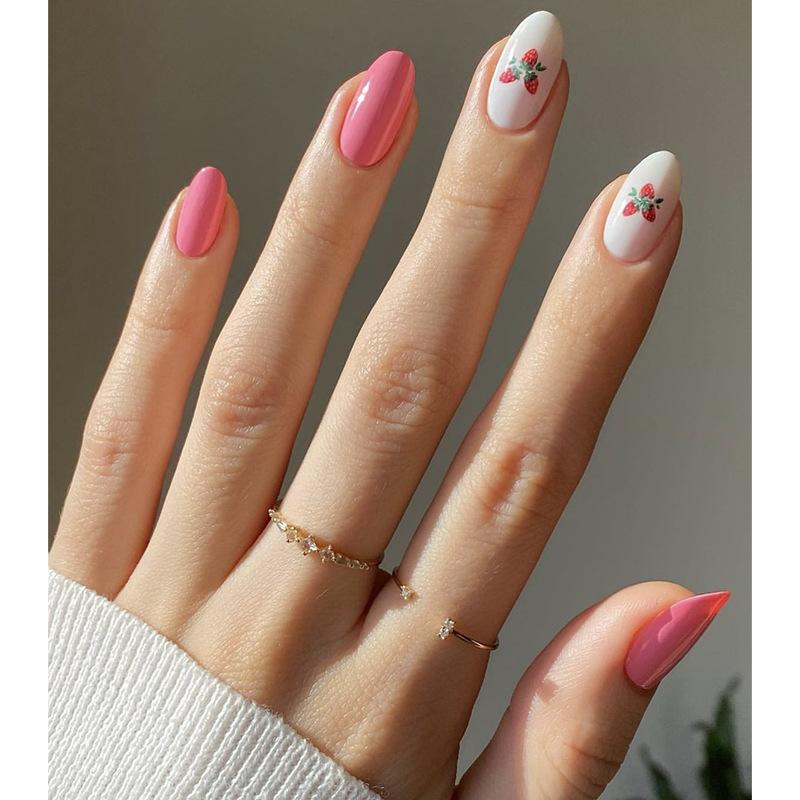 24Pz Unghie Finte French di Media Lunghezza Bordo Argentato Forma Mandorla Arrotondata Unghie Finte Riutilizzabili Punte per Manicure Semplici da Indossare