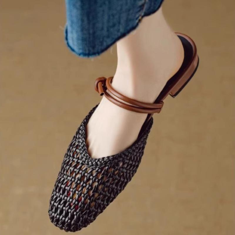 Summer New Baotou Semi-drag Women Wear Fashionable Leather Retro Hollow Woven Soft-soled Flat-soled Cool Slippers