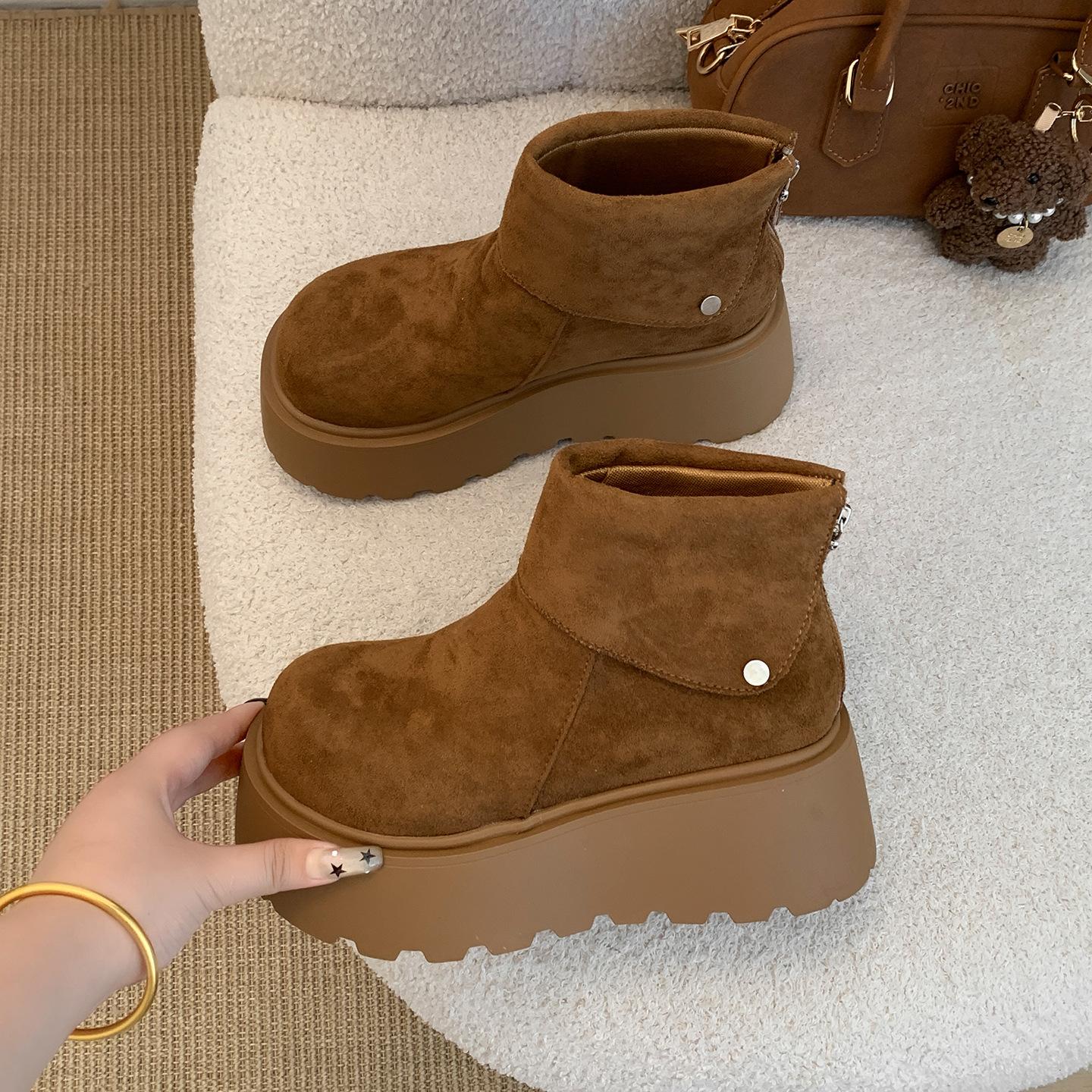 

Белые ретро маленькие мартинсы на толстой подошве с увеличением высоты женские 2025 новые осенние тонкие универсальные короткие ботинки 40 верблюд