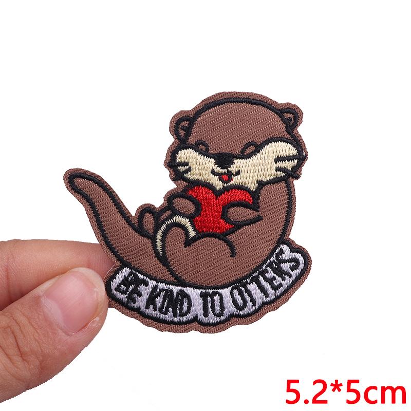 Cute Ghost/Cat Embroidered Patch Cartoon Animal Patch Iron On Patches For Clothing Thermoadhesive Patches For Clothes Jacket DIY