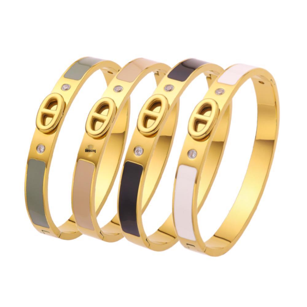 18K Gold-Plated Stainless Steel Pig Nose Bracelet with Zirconium Detailing