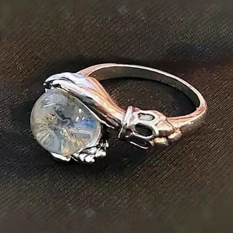 Totem Pattern Zircon Ring, Dark Trend, Cool Style Ring, Retro Fashion Jewelry.