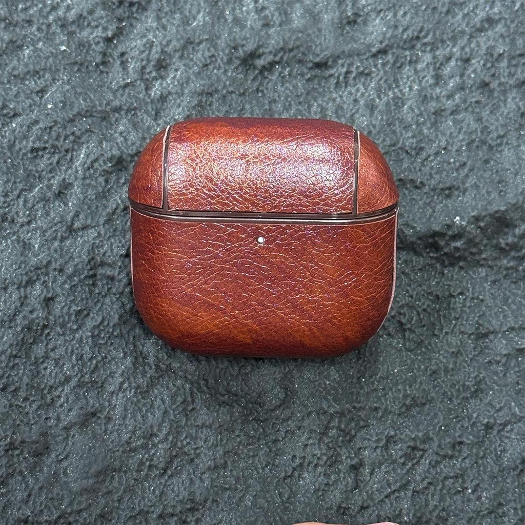 Classic Handmade Leather Case for Apple AirPods 1/2/3/4 & Pro 1st/2nd Gen