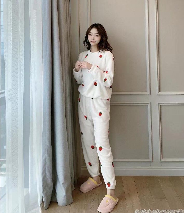 2023 Peach Bear Coral Fleece Pajama Set - Cozy Autumn/Winter Two-Piece