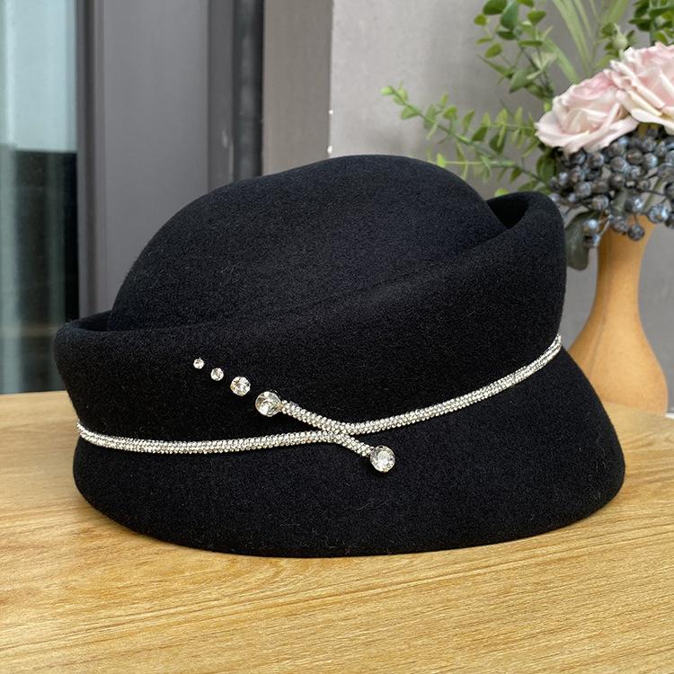 Autumn And Winter New Styling Beret Solid Color Versatile Elegant Celebrity High-End Top Hat Women'S Fashion Diamond Strip Equestrian Hat