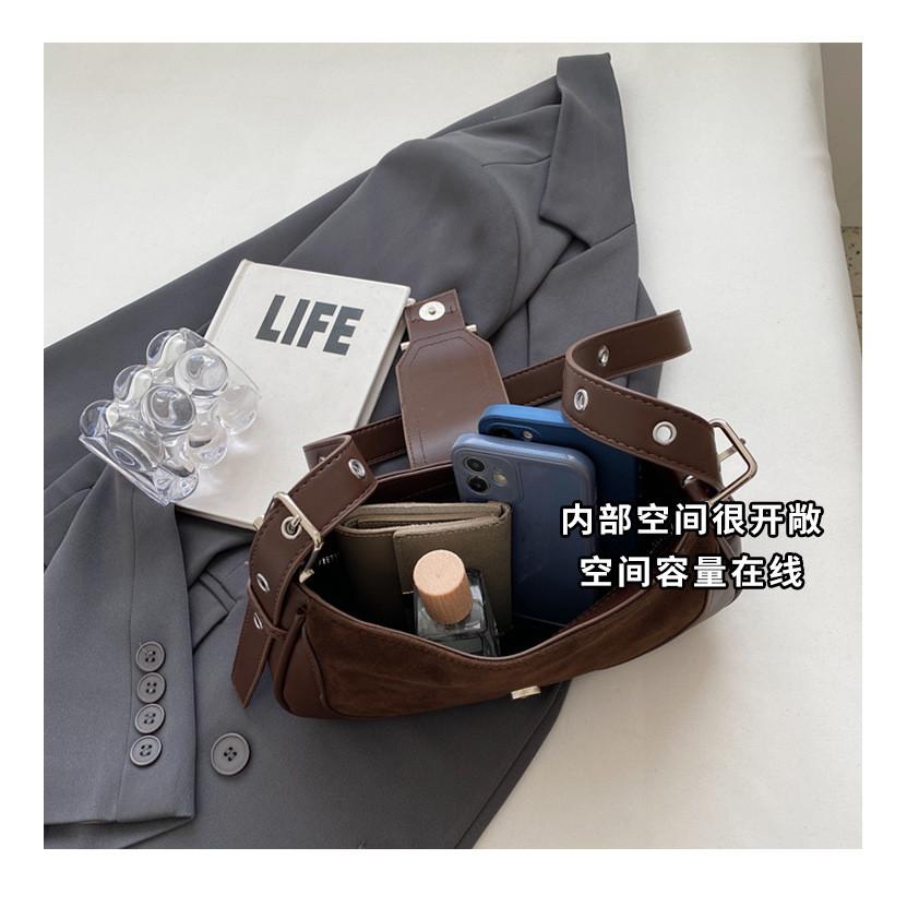 IELGY Autumn Winter Retro Underarm Bag Shoulder Crossbody High-End Texture Fashion Underarm Small Square Bag