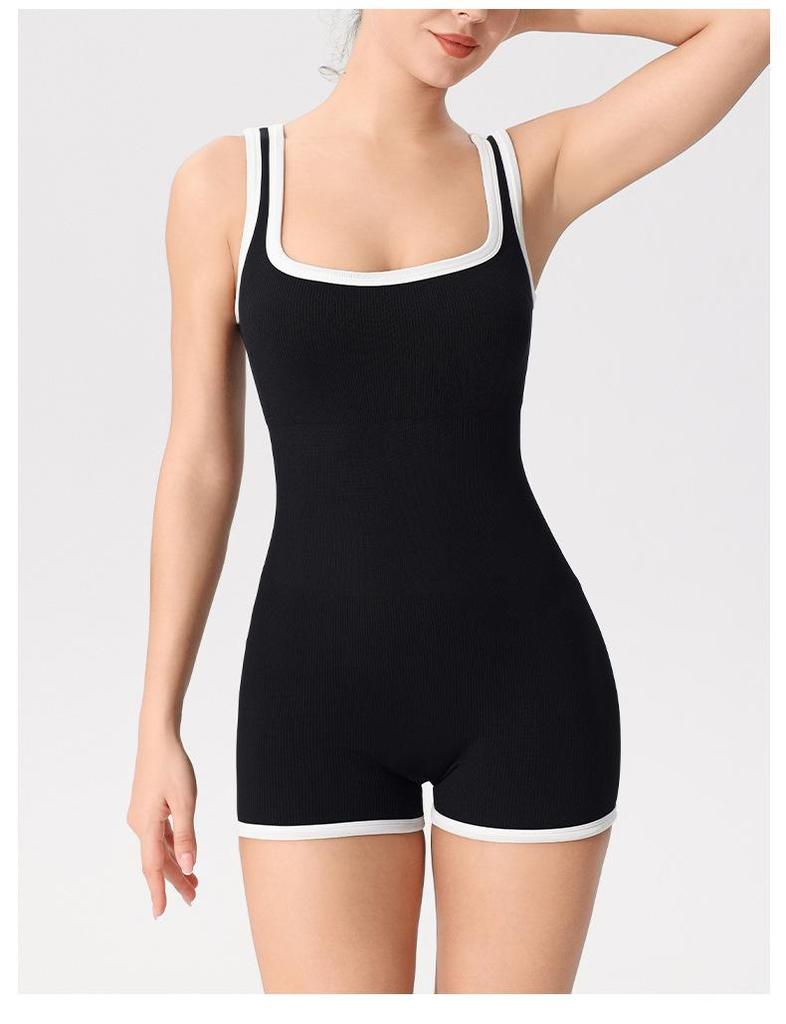 Seamless European Yoga & Dance Bodysuit with Chest Pads – Tight-fitting, Beautiful Back Design.