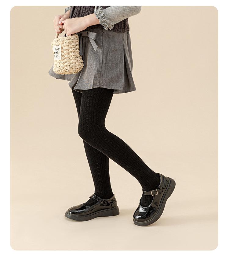 Czarne legginsy dziewczęce z podszewką z polaru - Cienkie, antypoślizgowe, na wiosnę/jesień.