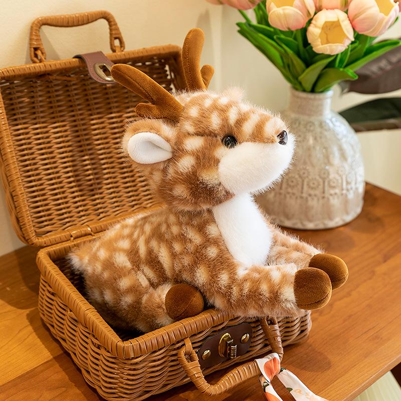 Cartoon Christmas Series Plush Dolls Festive Decoration Christmas Sika Deer Doll New Products