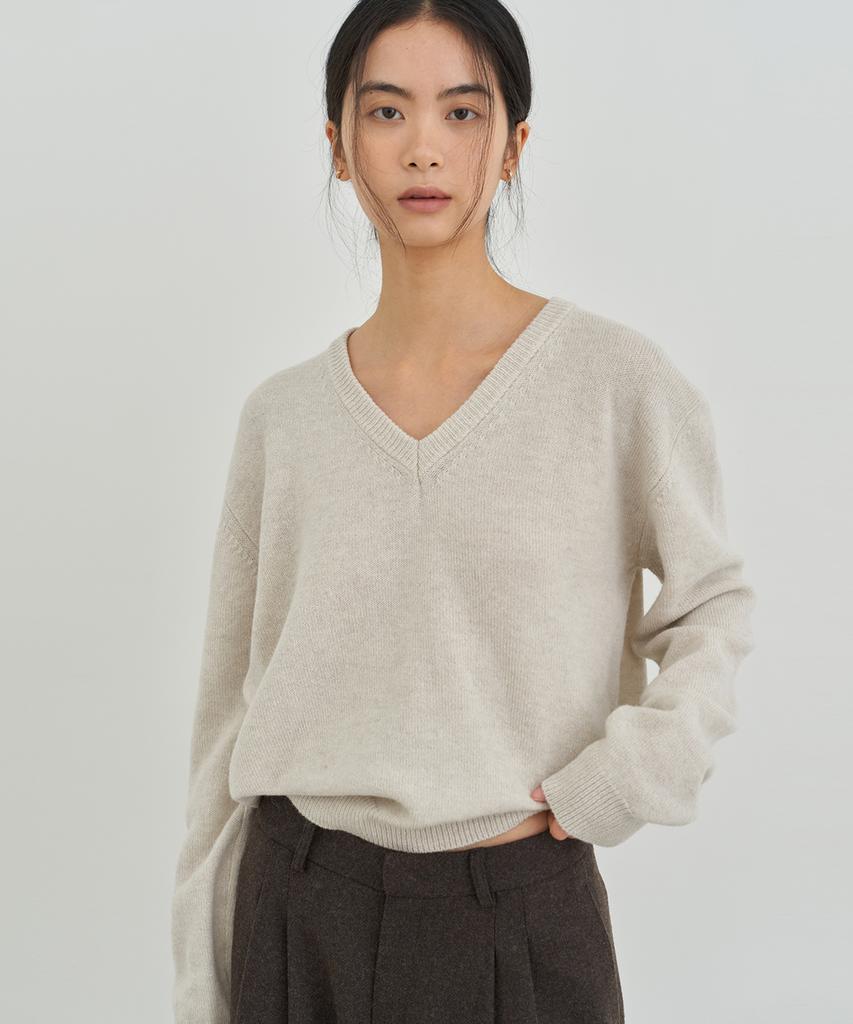 Oeoseoul Classic V-Neck Knit [Cream]