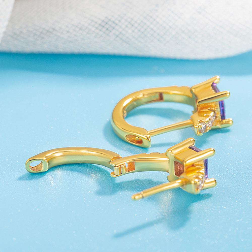 Mode transfrontalière: Boucles d'oreilles en Zircon Violet au Design Unique pour un Style Élégant