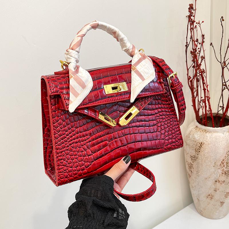 

Новая модная женская сумка через плечо с портативным ремешком с узором крокодиловой кожи