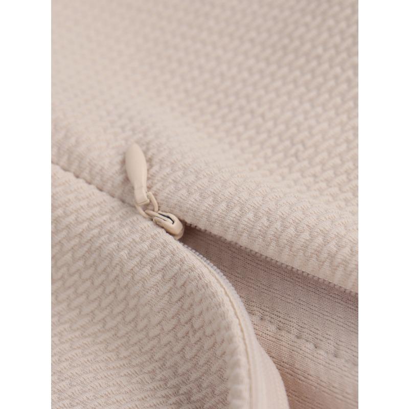 This Spring and Summer Women's Dress Is Elegant and Stylish Featuring A Round-neck Knitted Dress