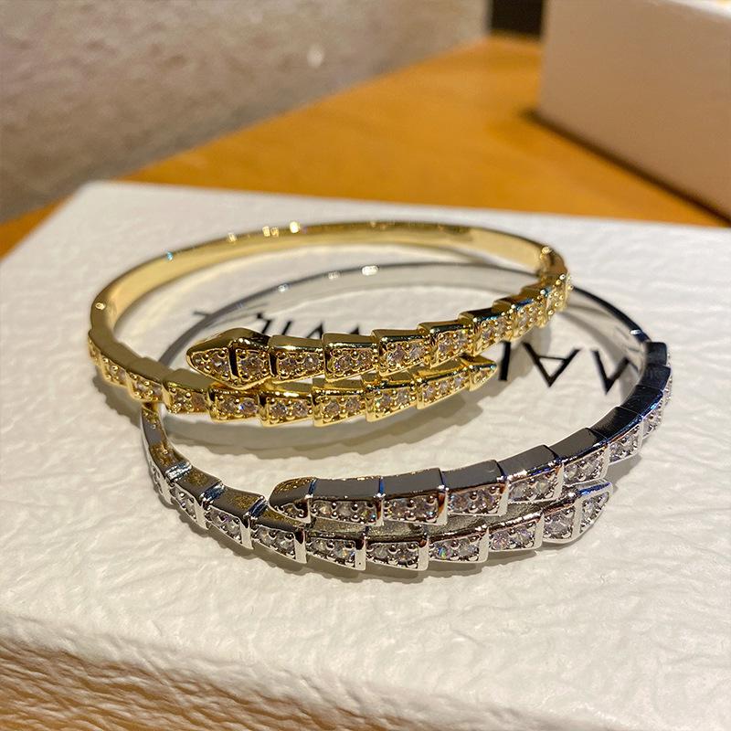 Brățară de damă placată cu aur în stil european și american, cu zirconiu, formă de T, 2024