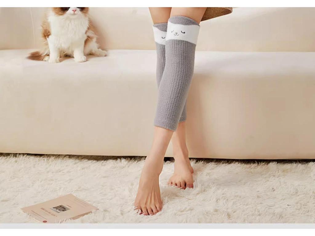 Far Infrared Heated Velvet Knee Pads & Socks Set for Cold Weather Comfort