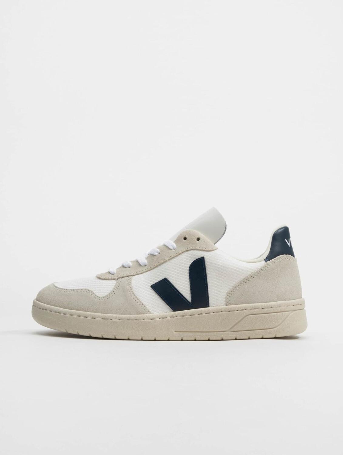 

Кроссовки Veja V-10 B-Mesh white/nautico 44