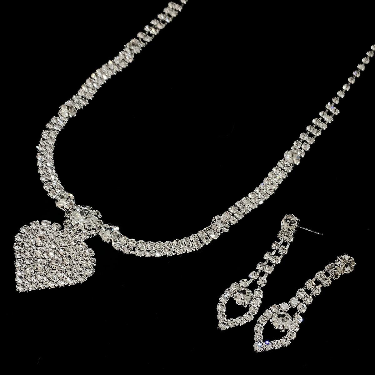 

Подвеска в виде сердца со стразами Love, ожерелье на ключицу, серьги, комплект ожерелья на ключицу для невесты, универсальный темперамент серебряный