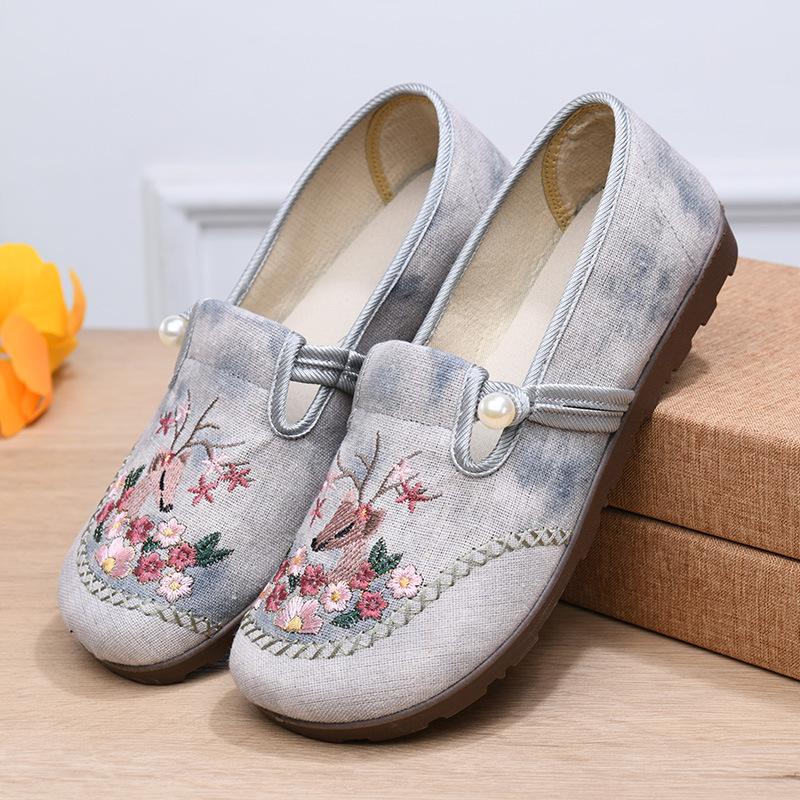 Fashion Ladies' summer 2025 breathable soft sole anti-slip mom shoes leisure mesh flat embroidered shoes Embroidery