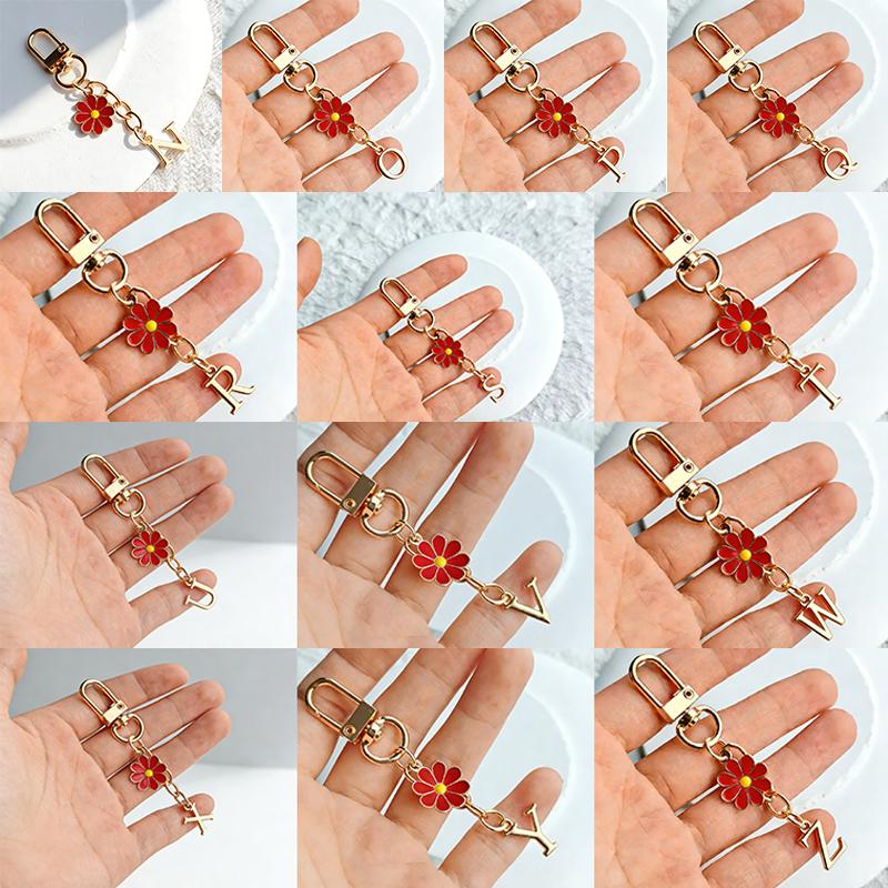 Metal Red Daisy Alphabet Keychain  A-Z 26 Letters Keyring Charms Bag Pendant Jewelry Gift Accessories