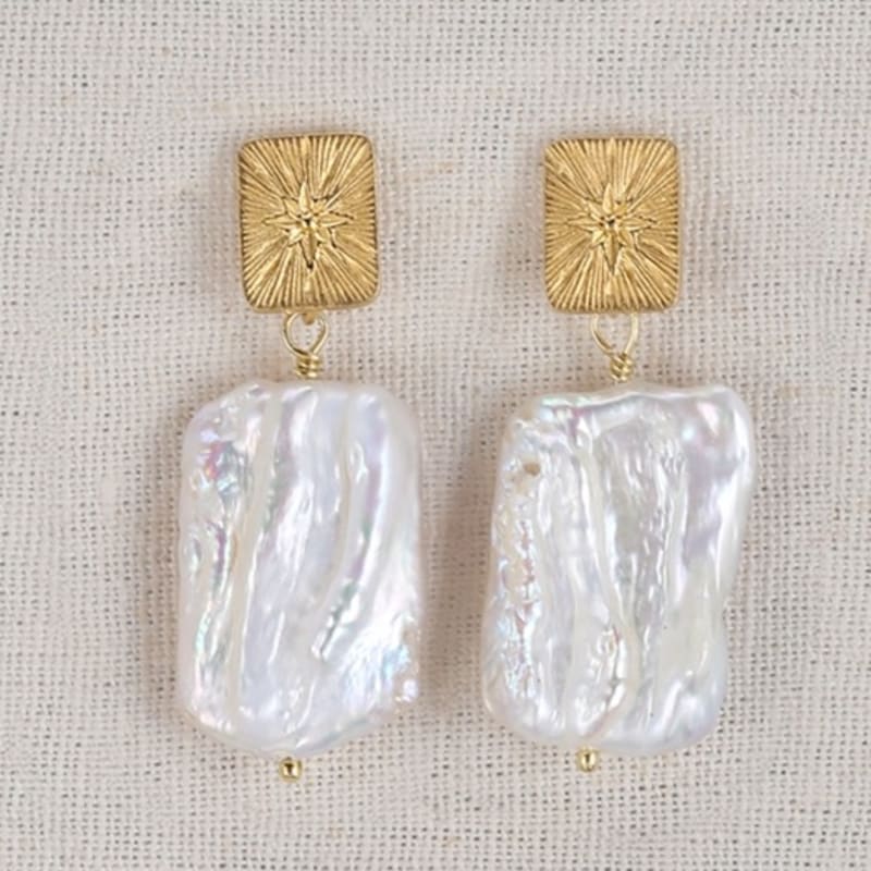 WorthWord Sparkles Pearl Earring