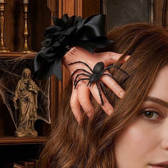 Halloween Hair Clip for Women, Girls, Realistic Severed Hand Hairpin with Creepy Hand-shaped Black Rose And Spider, Horror Accessory Party