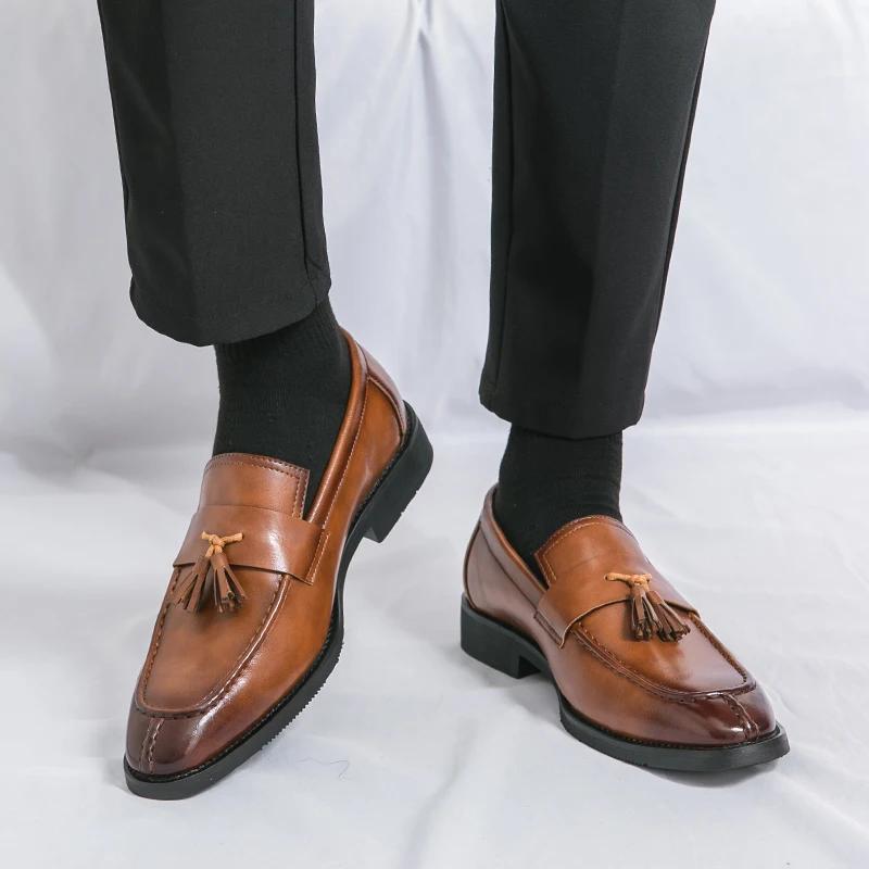 Retro Tassel Small Square Head Men's Luxury Business Leather Shoes Slip-on Social Wedding Shoes Dinner Loafers Pea Shoes