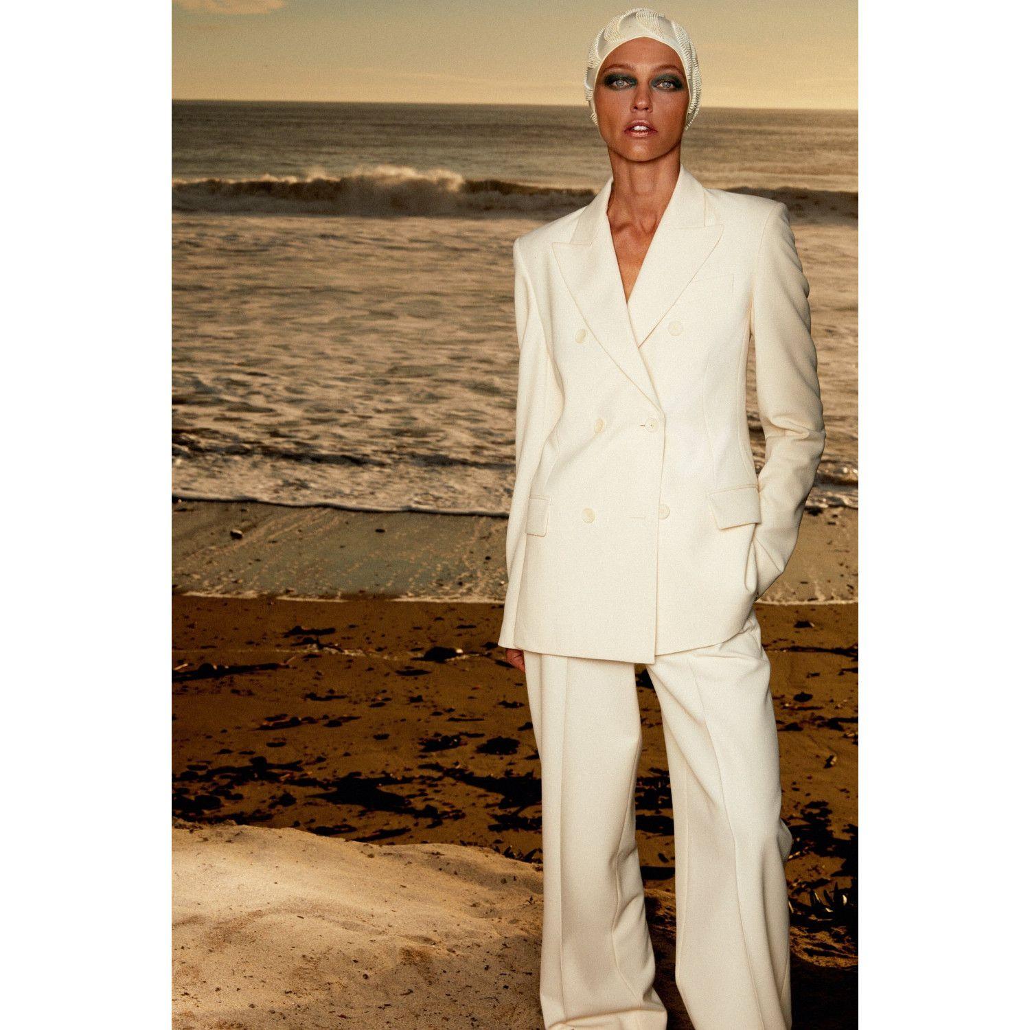 

FITTED DOUBLE-BREASTED BLAZER