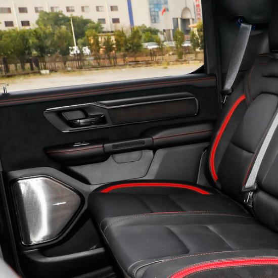 Dekorlister för inre dörrhandtag i kolfiber, set för Ram 1500 TRX +