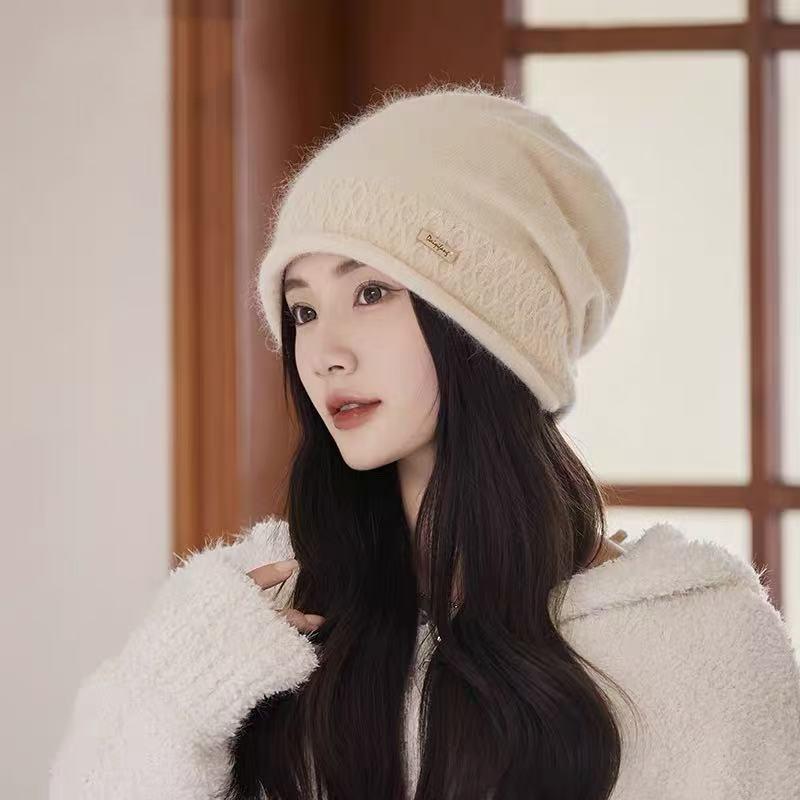 Autumn and winter hats women's cold hats big head circumference versatile knitted thin crimped outdoor stacking hats women's winter