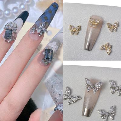 Nailart – Nagelsteentjes en nagelsieraden